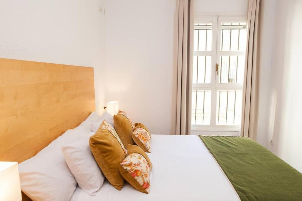 Apartament Zona 1 Santa Cruz Parking Privado Sewilla Zewnętrze zdjęcie