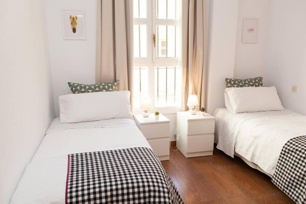 Apartament Zona 1 Santa Cruz Parking Privado Sewilla Zewnętrze zdjęcie